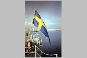 13 Svensk flagga i Suezkanalen.JPG